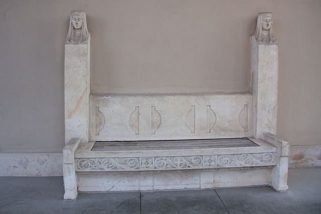 勇士全场首发正负值均高于+10，库里+26最高&格林+14最低.